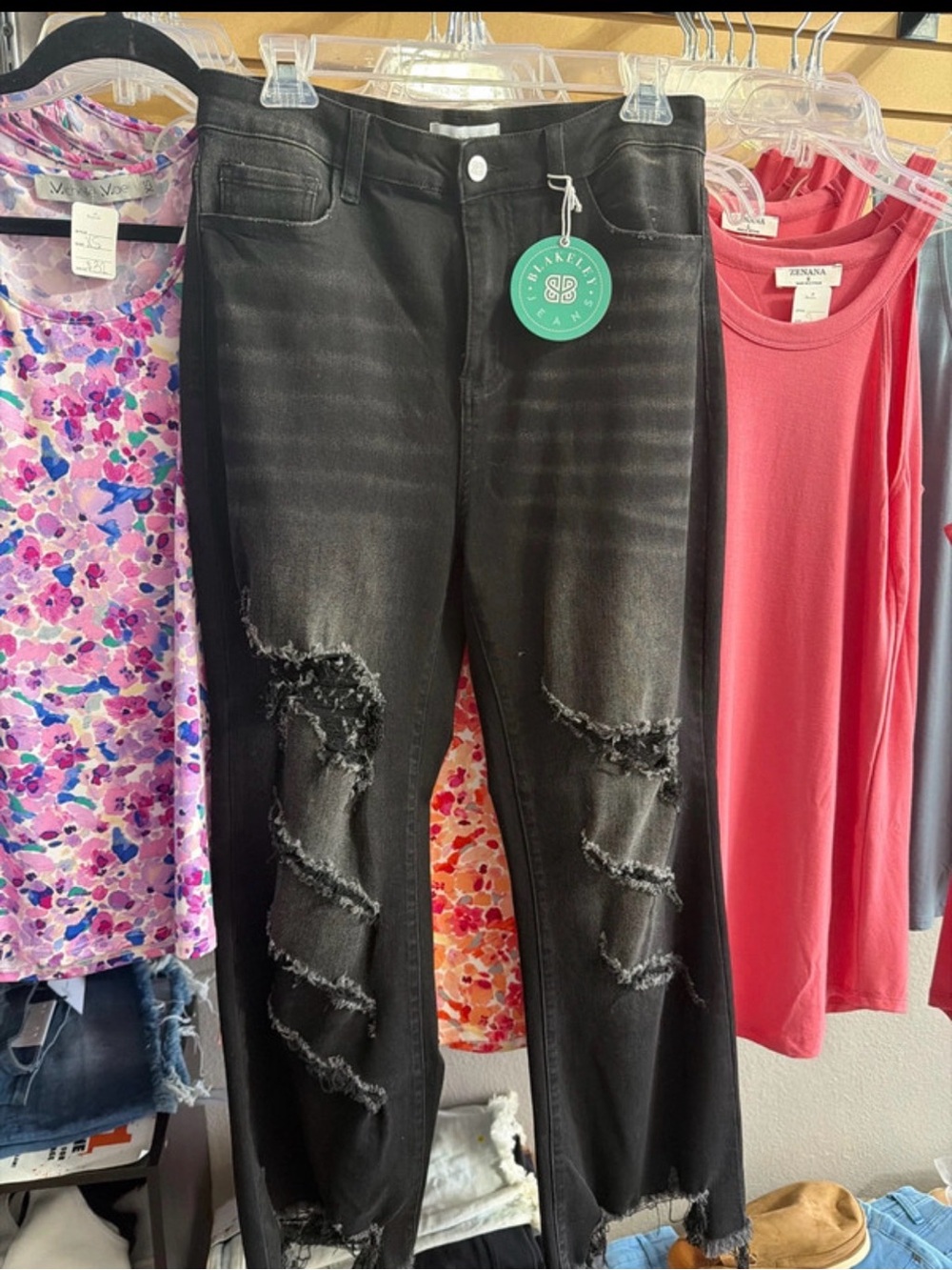 Black Distressed Ankle Crop Ripped Jeans - Women